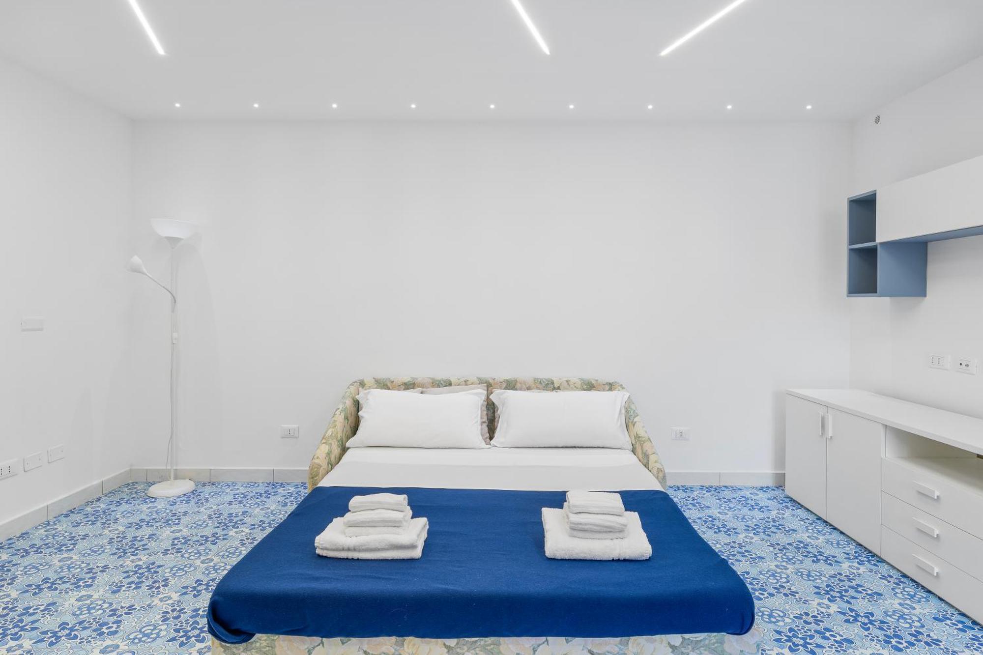 Luxe Minimal Duplex, Amalfi Coast - Airhome Vico Equense Bagian luar foto