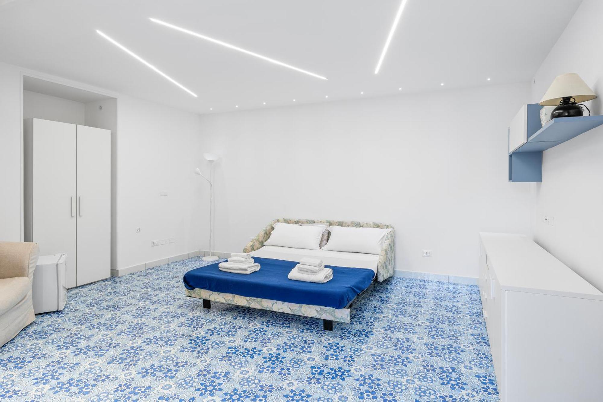 Luxe Minimal Duplex, Amalfi Coast - Airhome Vico Equense Bagian luar foto